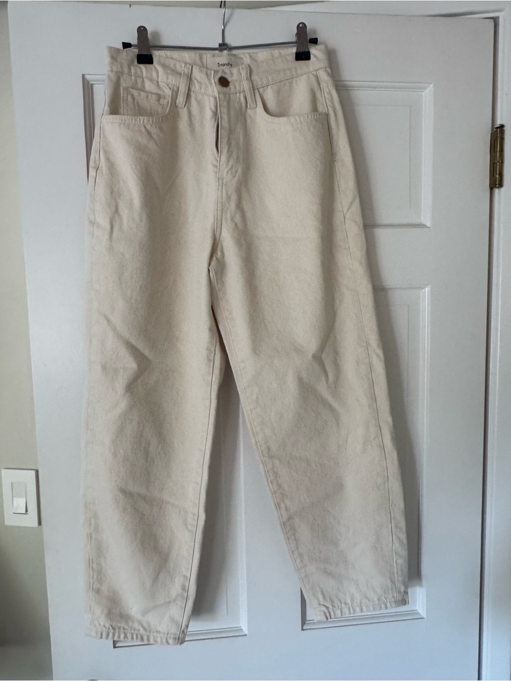Triarchy High-Rise slight barrel Jeans in Natural Cream